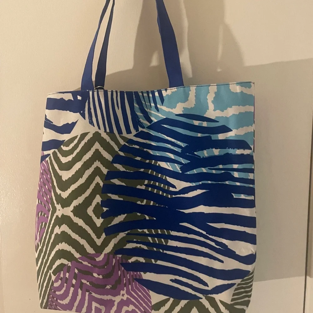 Estee Lauder Large Tropical Print Tote Bag with Leaf Bag Charm